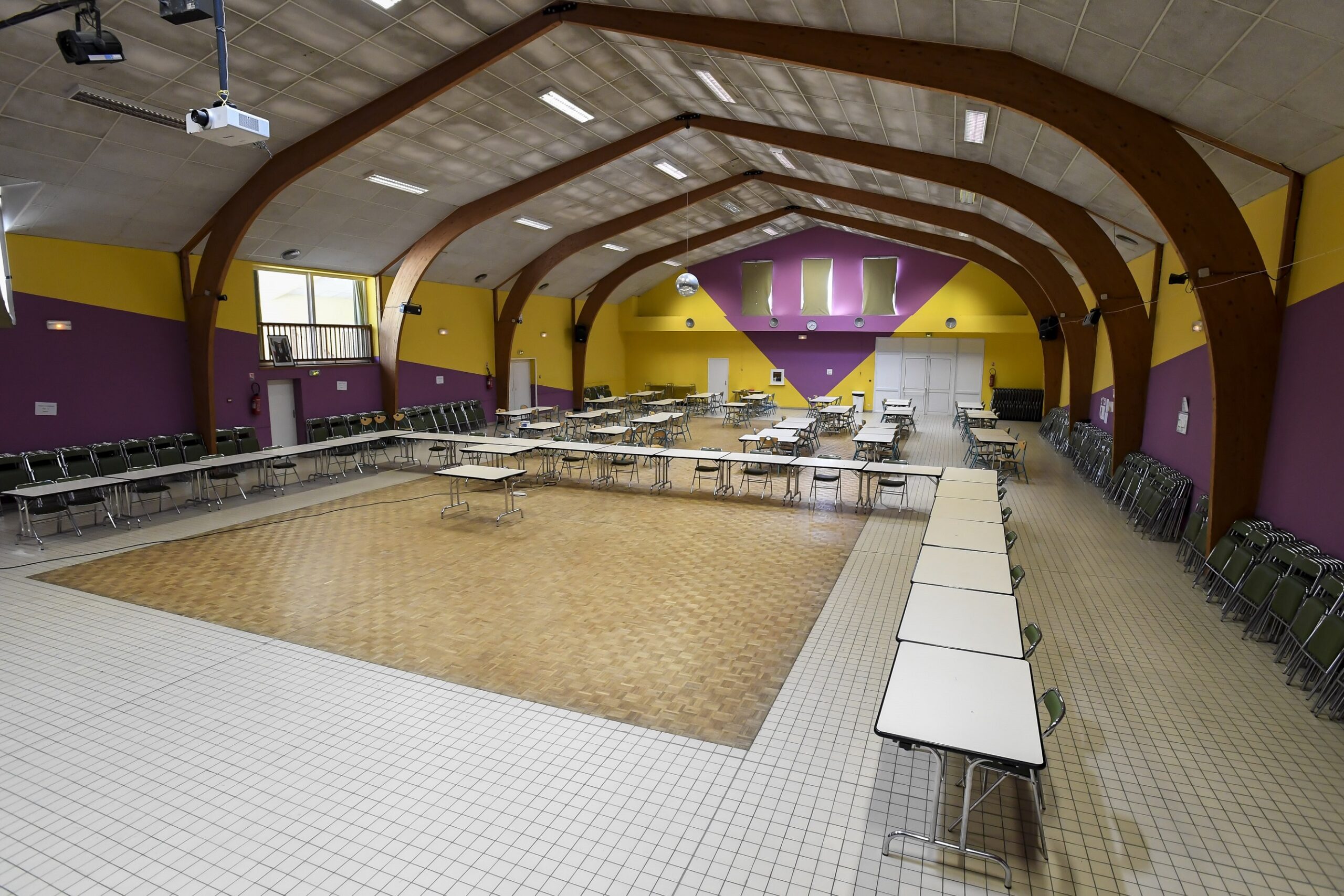 SALLE DES FETES GRANDE SALLE 2